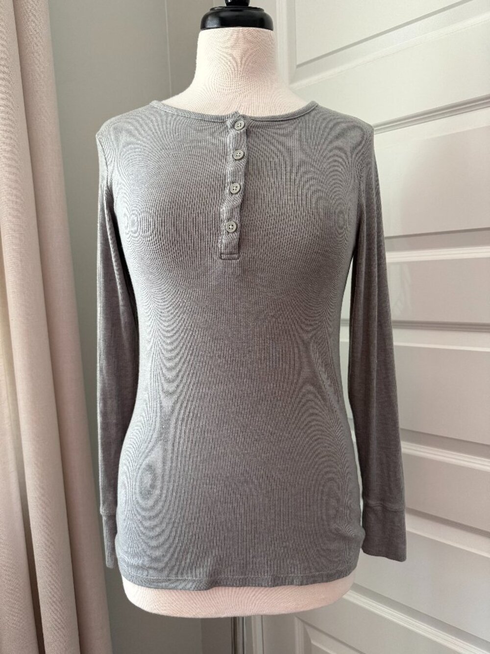 Tommy John Downtime Henley : Small